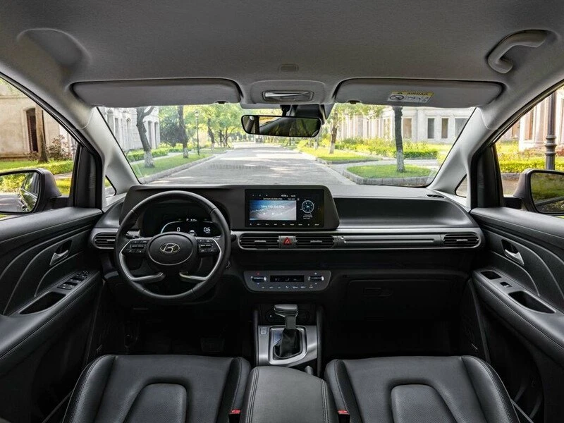 Nội thất Hyundai Stargazer