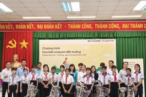 Hyundai Kiên Giang trao tặng xe đạp cho học sinh có hoàn cảnh khó khăn